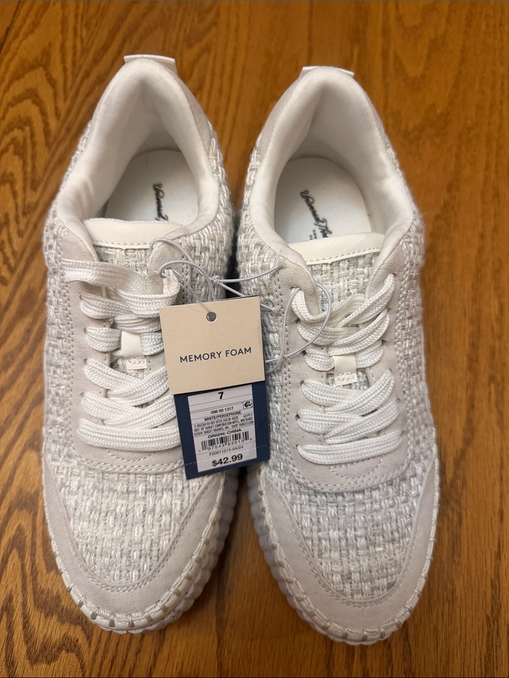 Universal Thread Women’s Persephone Sneakers NWT